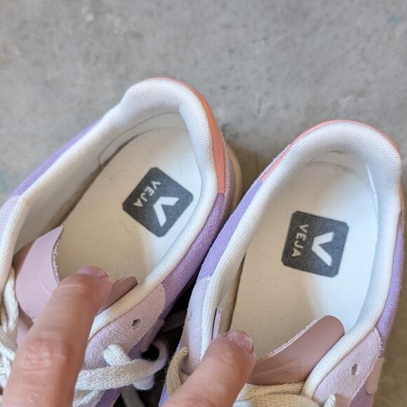 VEJA V-10 Lavander Leather Suede Barbicore Low Top Sneakers, size EU 37/US 6 - Picture 6 of 9